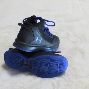 UNDER ARMOUR SHOES ATHLETIC KIDS